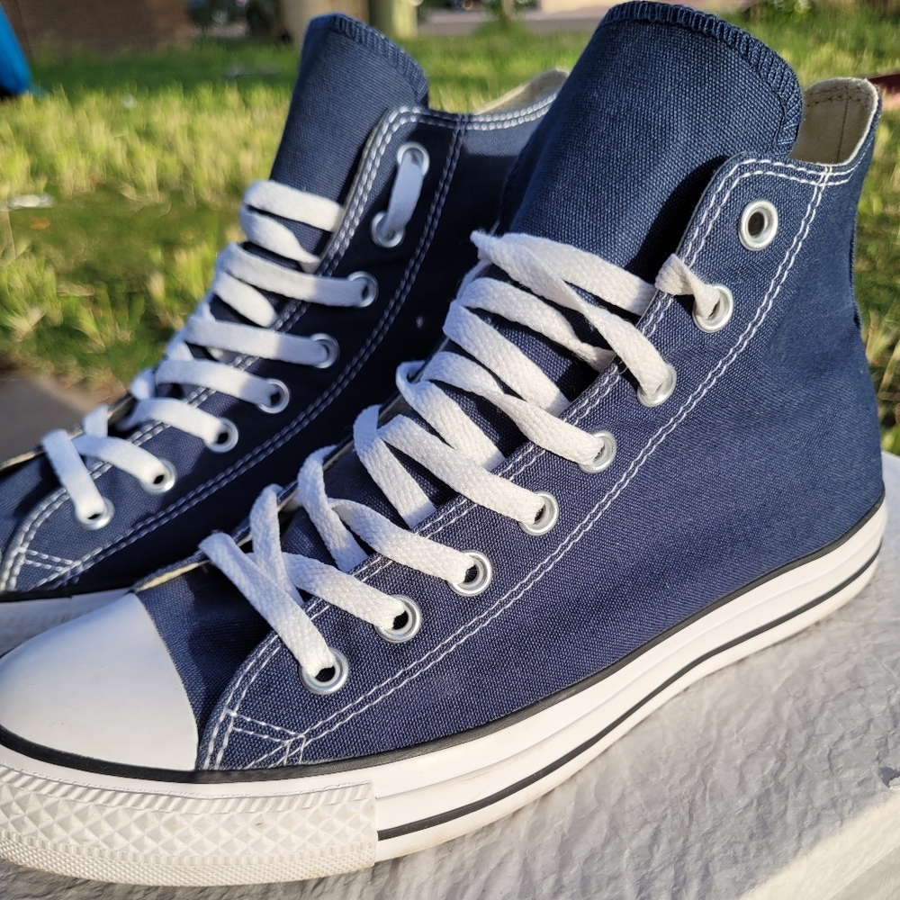 Converse mens size 9 women's 11